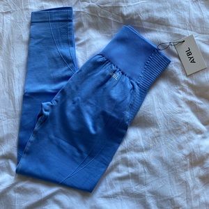 ABYL LEGGINGS - size medium